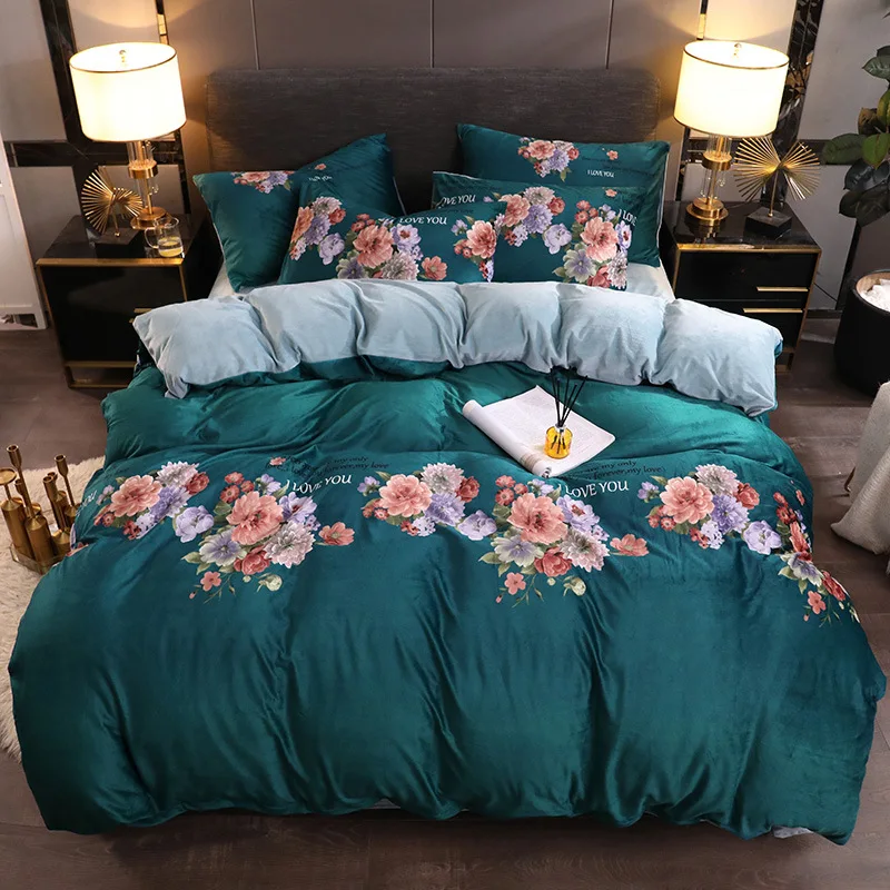 

Thick Warm Crystal Velvet Four-piece Set Autumn And Winter Warm Velvet Suite Activity Printed