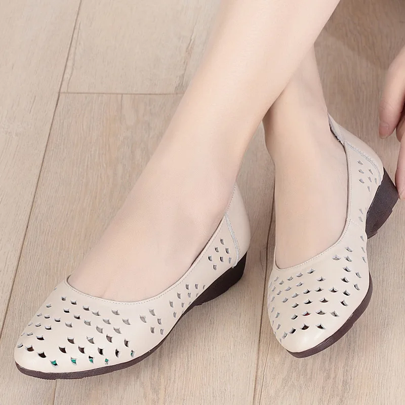 

Summer New Style Genuine Leather Flat Heel WOMEN'S Sandals Large Size Cowhide Soft-Sole Comfortable Porous Leather Sandals Four