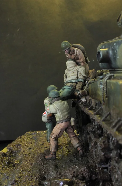 В разобранном виде 1/35 современный Травмированный включает 4(без майки) каучуковая фигурка Неокрашенная модель комплект