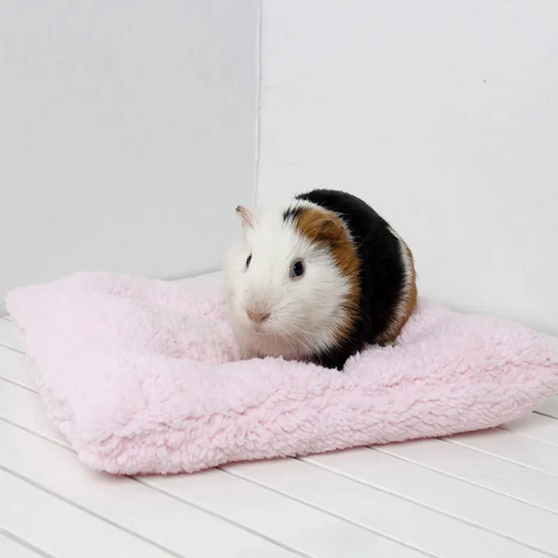 

Soft Fleece Mat for Hamster Guinea Pig Rabbit Bed Rats Small Winter Pets Hamster Cage House Small Animal Pet Warm Sleeping Mat