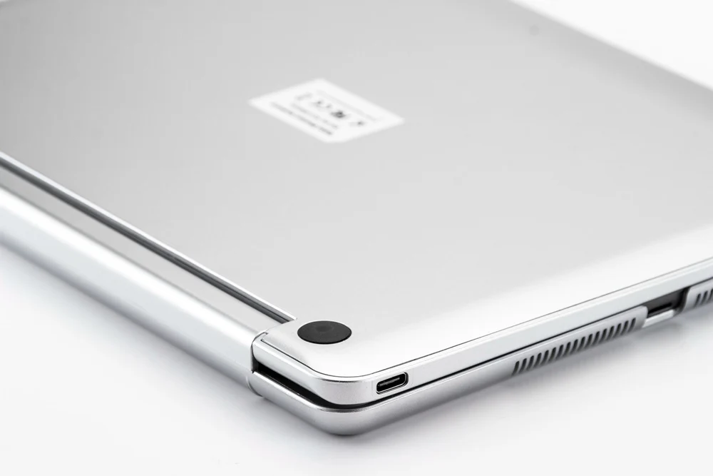 iPad-10.2-touchpad-keyboard-case-m