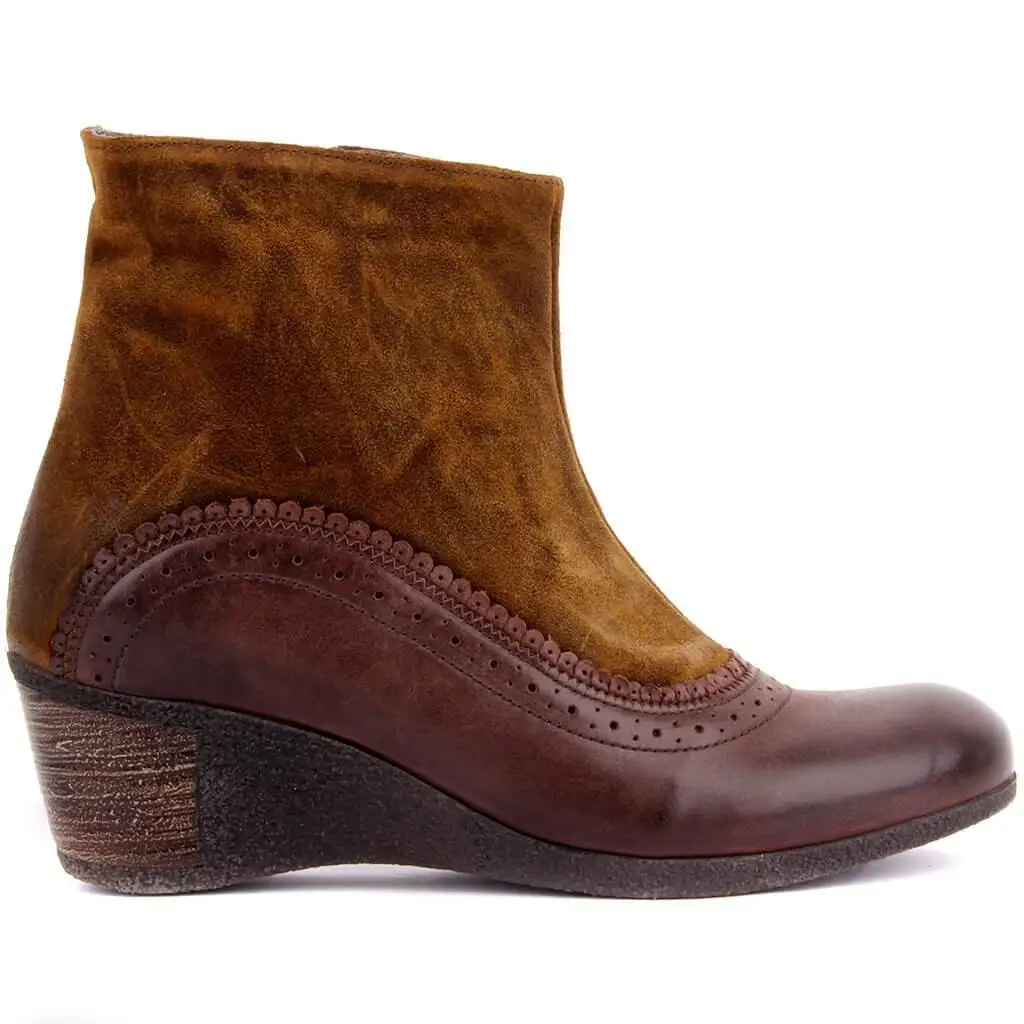 

Sail Lakers-Brown Leather Zipper Female Boots