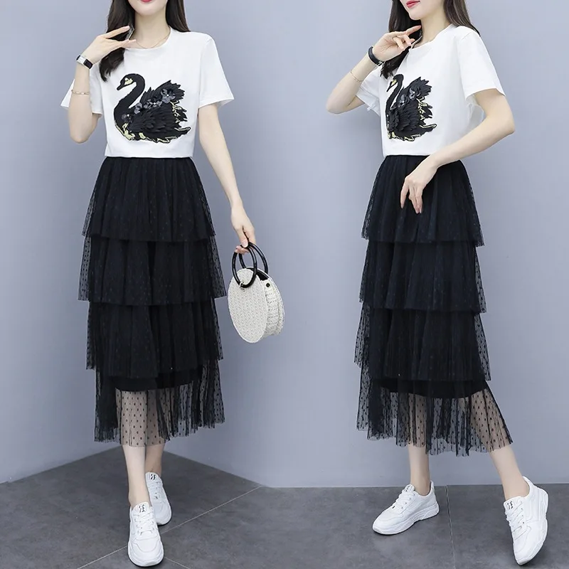 

Large Size Dress 2019 Summer Wear New Style Fashion Swan Embroidered Tops Polka Dot Cake Mesh Skirt Fashion Two-Piece Set