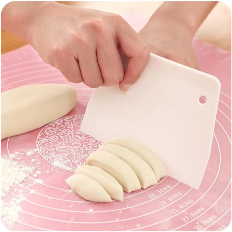 2PCS/Set Stainless Steel Pizza Dough Scraper Cutter Flour Pastry Kitchen  Cake Baking Tool with PP Plastic Dough Cutter Scraper for Pastry Flour  Butter Batter