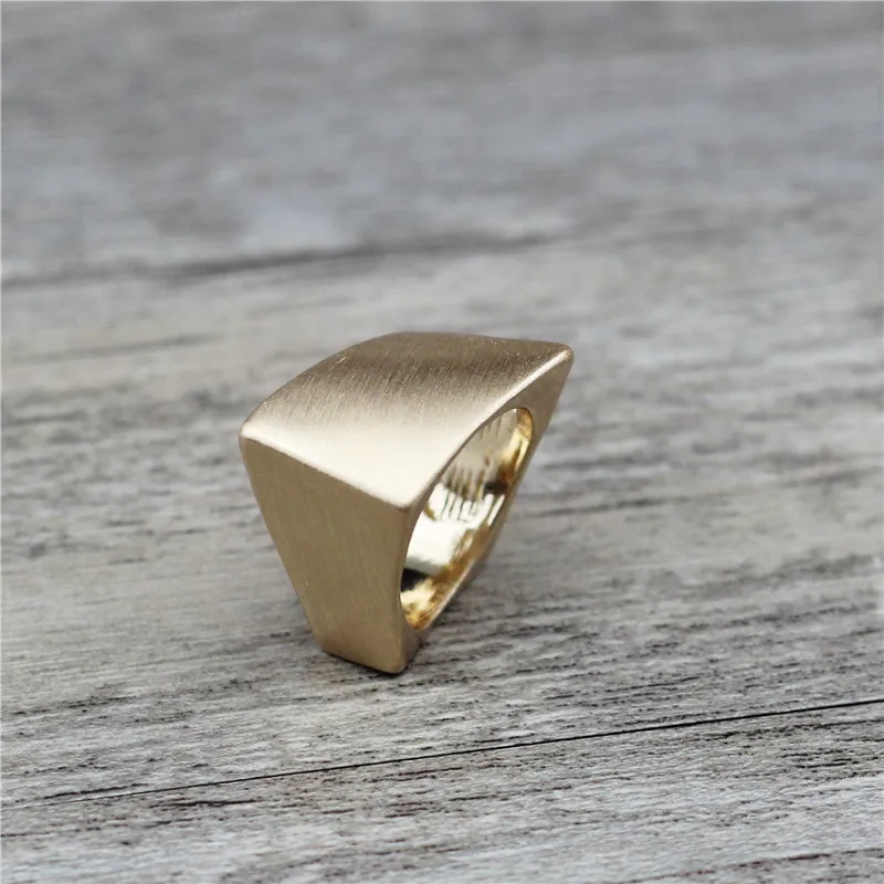 

Anslow Fashion Jewelry Design Brass Gold-plated Charming Irregular Metal Ring For Men Male Party Ring Birthday Gift LOW0055AR