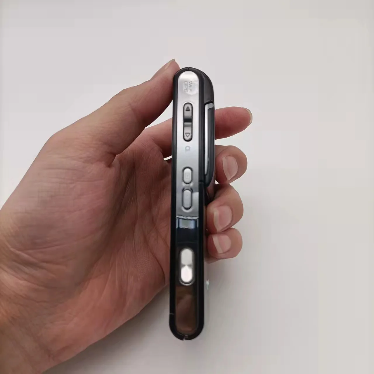 backmarket phones Sony Ericsson Satio (Idou) U1 Refurbished-Original Unlocked 256MB RAM 12MP Camera Wi-fi Cheap Used Cell Phone With Free Shipping iphone 8 refurbished