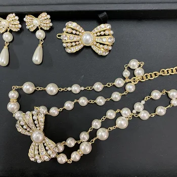 

Fashion Brand Jewelry Vintage Channelles Bowknot Pearl CC Brooch Stud earrings Sweater Flower Necklaces Brooches set women gift