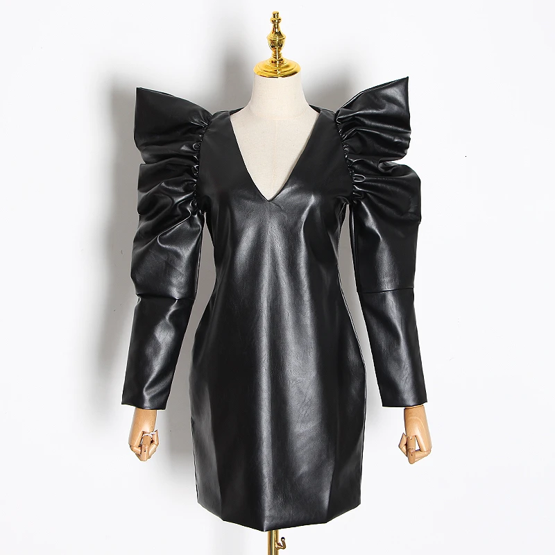 TWOTWINSTYLE, винтажное женское платье из искусственной кожи, v-образный вырез, пышные рукава, высокая талия, с рюшами, женское платье, модная одежда