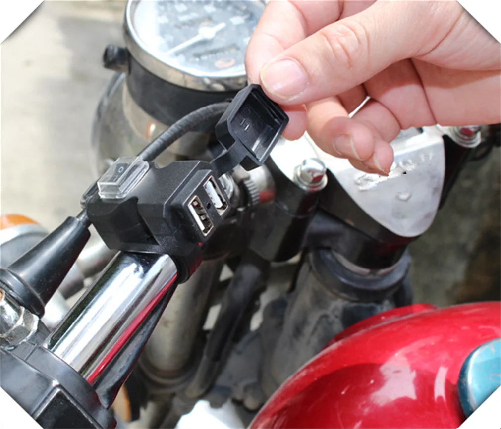 

12V-24V high quality Universal Motorcycle Charger Power Adapter for HONDA CB1100 GIO special CRF1000L AFRICA TWIN CBF1000 A