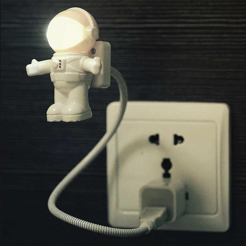 

LED Astronaut Night Light Creative USB Lamp Bedside Computer Mini Eye Protection Dormitory Green Energy-saving Lamp