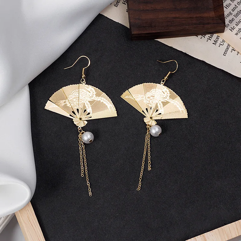 

Chinese style vintage carved fan folding fan earrings ancient style Hanfu super fairy pearl tassel earrings foldable earrings