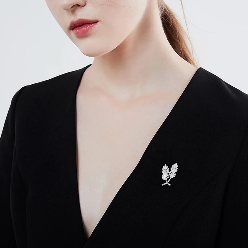 Vintage Leaves Brooches for Women Elegant Suit Dress Flower Brooch Pin Fashion Jewelry High Quality Party Accessories Gift