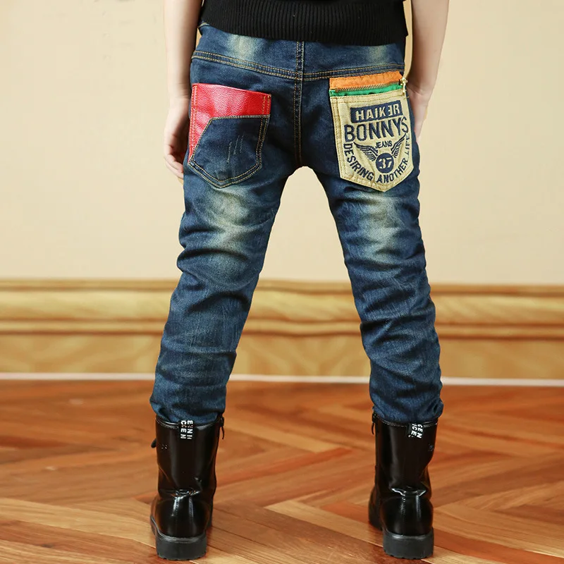 Детская одежда; коллекция года; сезон весна-осень-зима; стильные модные джинсовые брюки для мальчиков; стиль; детская одежда средних и больших размеров