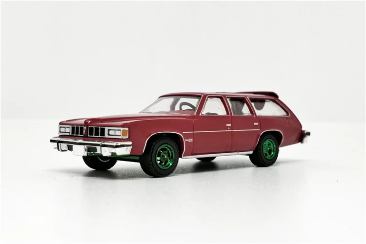 Greenlight 1: 64 Pontiac Grand LeMans сафари Wagon 1976 красный зеленый машина без коробки