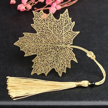 

Gold Metal Hollow Panda Tassel Bookmark China's National Treasure Stationery Book Folder Office School Exquisite School Supplies