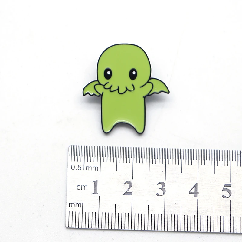 30 шт./лот, зеленая брошь в виде монстра, Cthulhu, эмалированная булавка, значок на лацкане, украшение для рюкзака, популярная культура, заколки на шляпу, булавки для сумки, обуви, A121