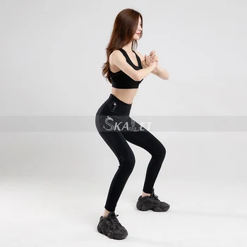 

2020 Hot Sale! Women Electro Fitness Training Suit Body Slimming Eletric Muscle Stimulation Workout EMS Fitness Equipment