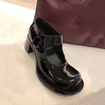 Black patent leather Винтажные туфли mary jane с круглым носком; черные кожаные туфли в стиле Лолиты с пуговицами; женские туфли-лодочки на блочном каблуке - Цвет: Black patent leather