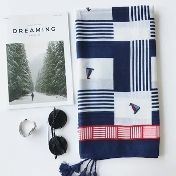 

New style cotton material Beach Flower Shawl autumn and winter Women cotton Print silk scarf Fashion lady matching quality scarf