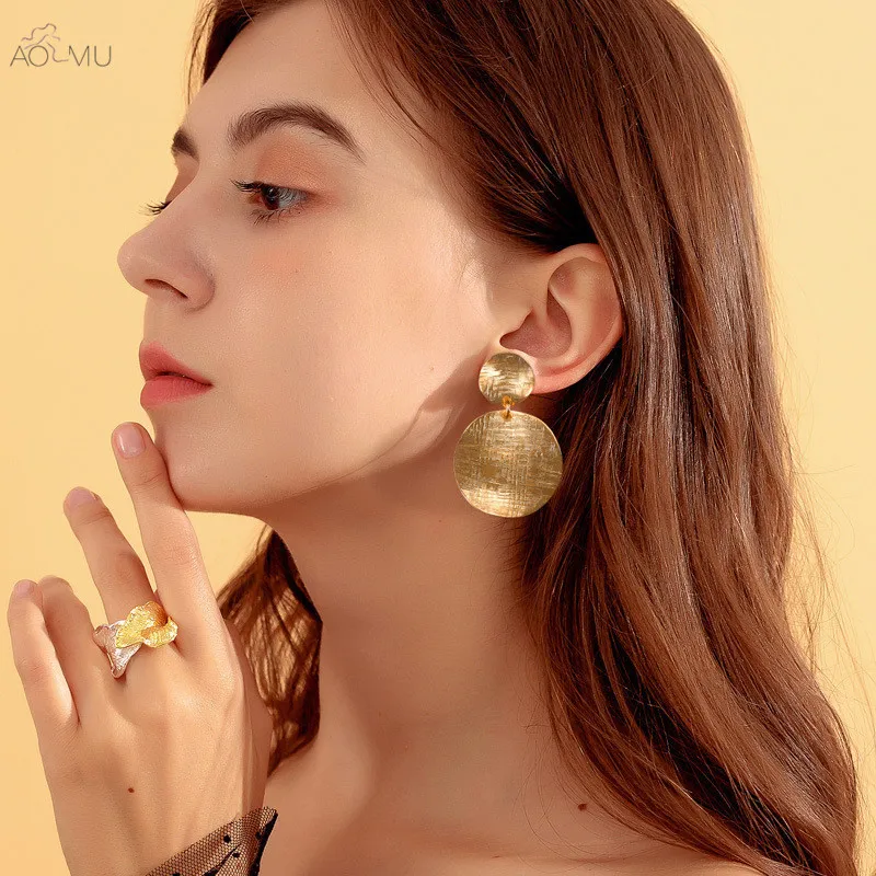 

AOMU Vintage Creative Metal Round Square Irregular Geometric Texture Disc Drop Earrings for Women Birthday Gifts Party Jewelry
