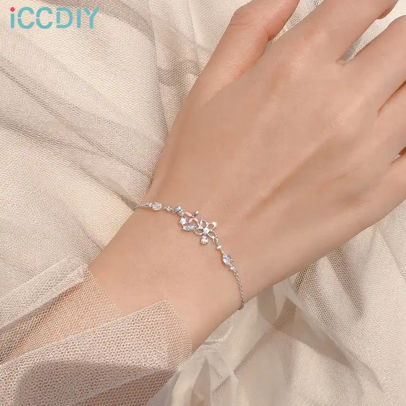 ライトの高級花の妖精ブレスレット女性シンプルな甘いリトル新鮮な学生ガールフレンドアクセサリー新フラッシュジルコン3a花 チェーン リンクブレスレット Aliexpress