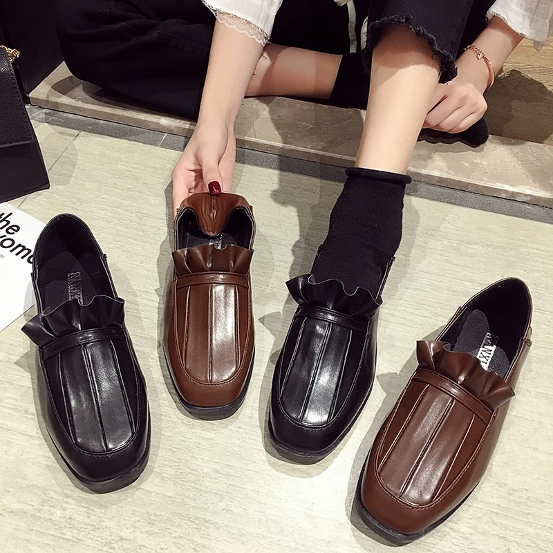 Designer ruffles round toe flats solid leather slip on shoes woman british college casual moccasins sewing 2-wear female loafers