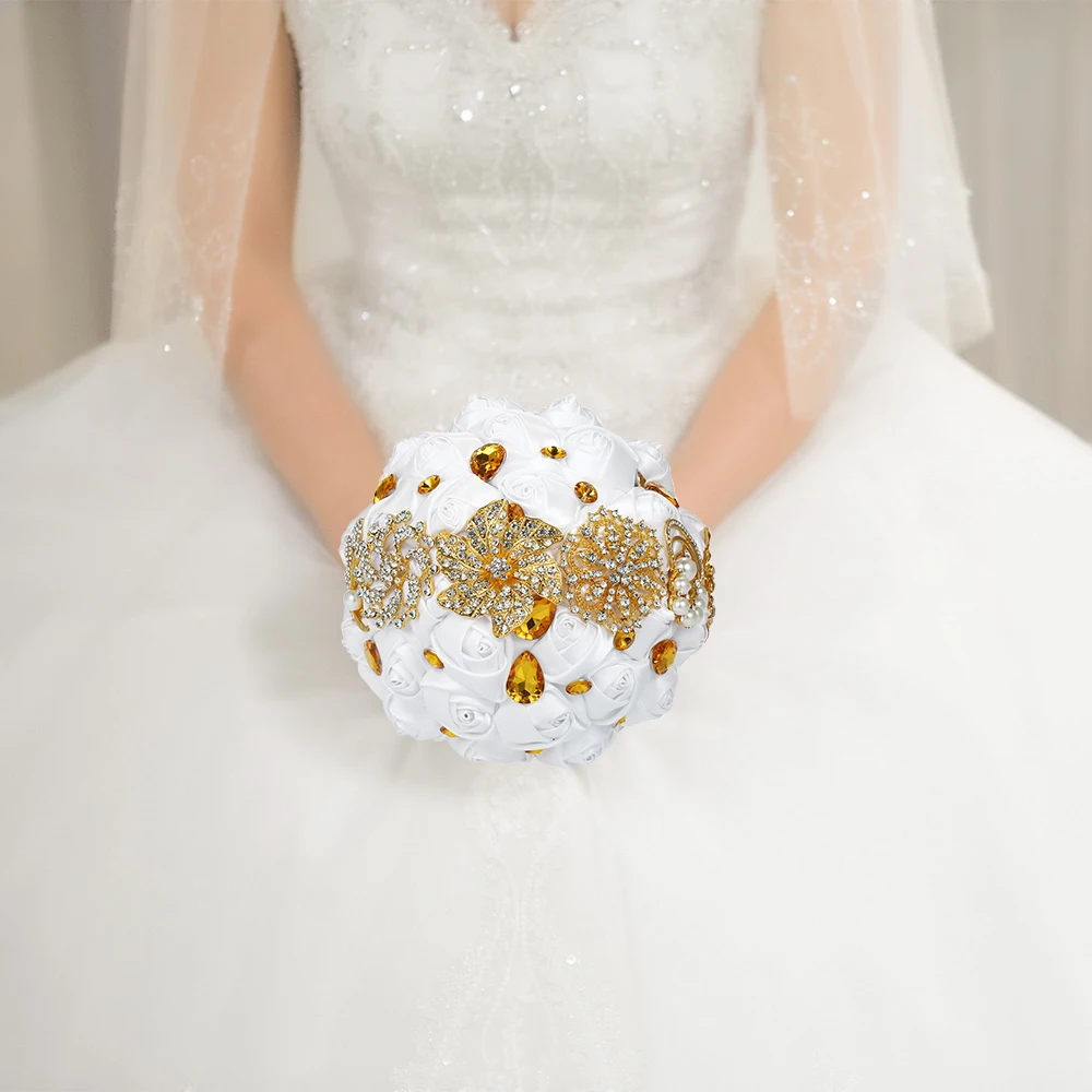

Handmade Wedding Brooch Diamond Bridal Bouquet Satin Rose Flower with Rhinestone Artificial Pearls Decorated Wedding Supplies