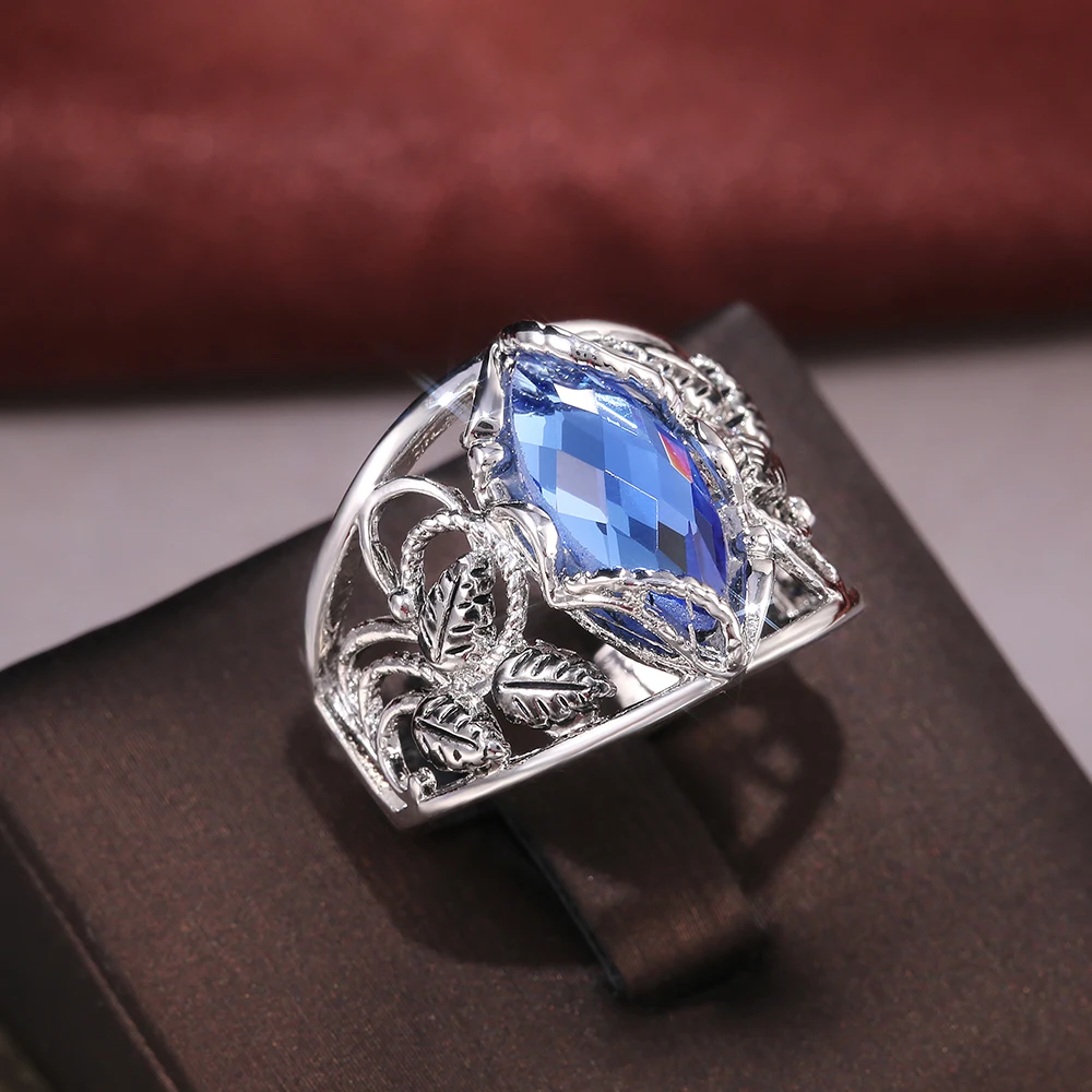 Huitan Fashion Wide Women Ring for Party Daily Wearable Jewelry Noble Rhombus Cut Blue Horse Eye Drill Stone Hollow Leaf  Rings 3