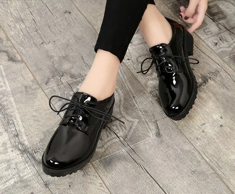 Black small shoes female new autumn wild student shoes cross straps single shoes tide