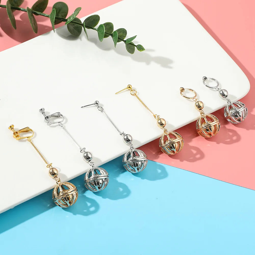 Anime Tokyo Revengers Kazutora Hanemiya Earrings Hollow Ball Pendant Drop Cosplay Jewelry Accessories dangle earrings,drop earrings,pendant earrings,long earrings
