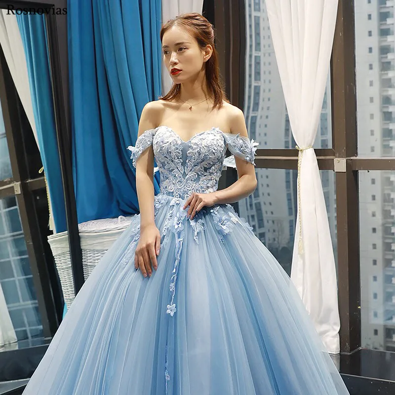 Светло-Голубое Бальное платье Бальные платья с открытыми плечами с открытой спиной 3D бусины в форме цветов Выпускные платья для сладких 15 Vestido de 15 anos