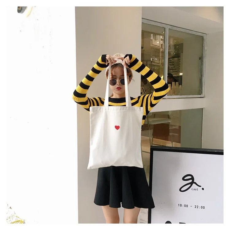 Embroidered Red Heart Pattern Cotton Canvas Eco Reusable Small fresh white canvas Shopping Bag Foldable Zipper Tote Shopping Bag