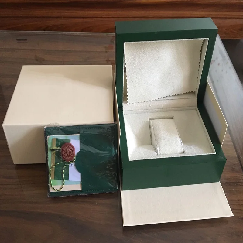 

Watch box Box styles are different