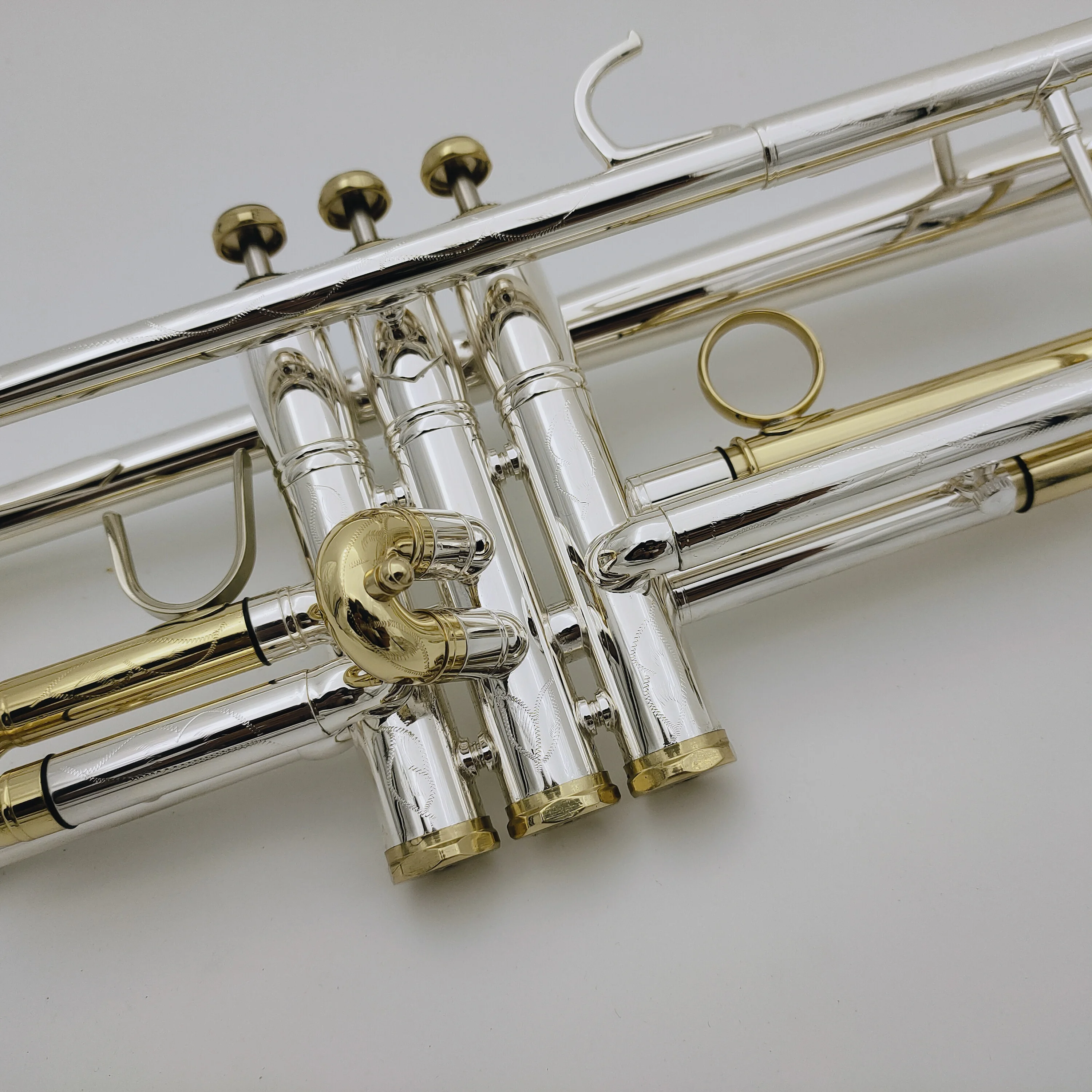 Professional LT180S-72 Bb Trumpet Stainless Steel Silver and Gold Lacquer Type Small Trompeta Brass Instruments Trumpete