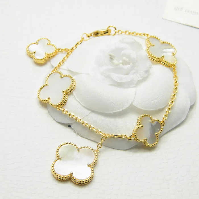 

Fashion bracelet personality popular flower four-leaf clover inlaid fresh student styling jewelry to send lover gift new hot