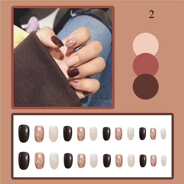 Nails Art Nail Tips Press on False with Designs Set Full Cover Artificial Short Packaging Kiss Display Clear Tipsy Stick