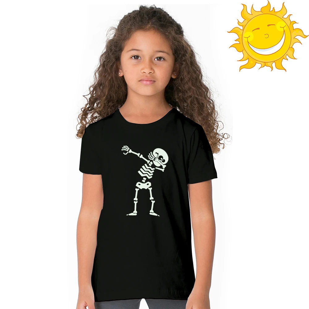 Детская модная светящаяся в темноте футболка с изображением скелета и черепа Светящиеся в темноте футболки с короткими рукавами для мальчиков и девочек светящиеся футболки для малышей