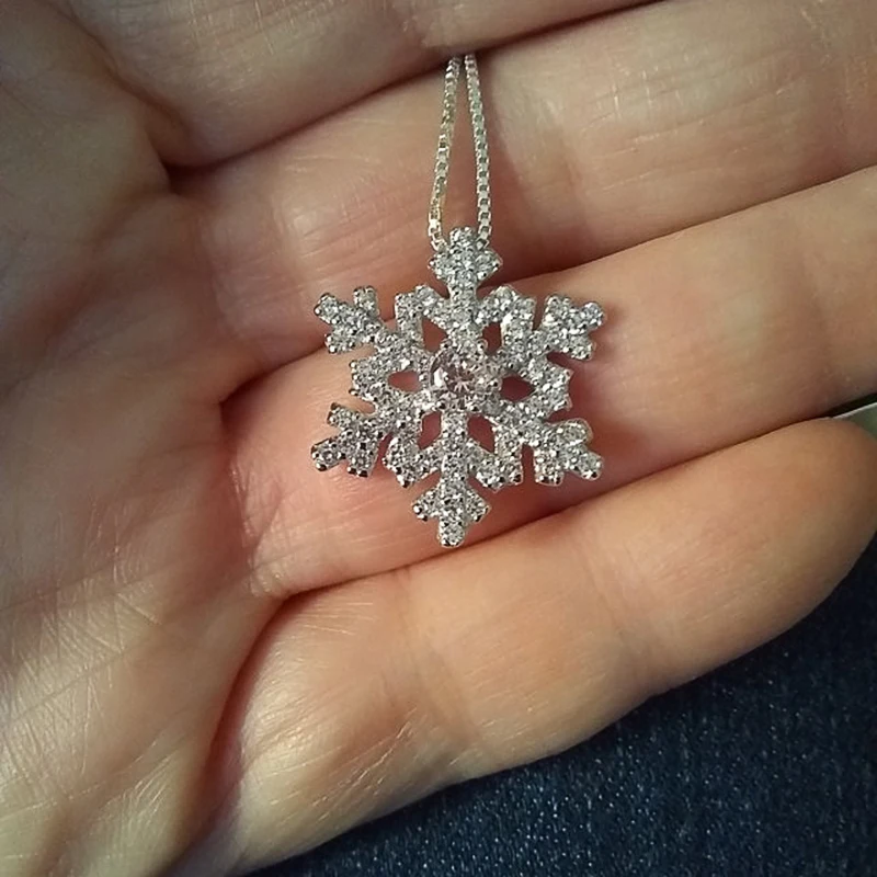 Waliicorners Snowflake-shaped Pendant Necklace Women Shiny CZ Romantic Sweater Chain 5 Hb8b9de9125894d7ebe0da0b9aa2b74590