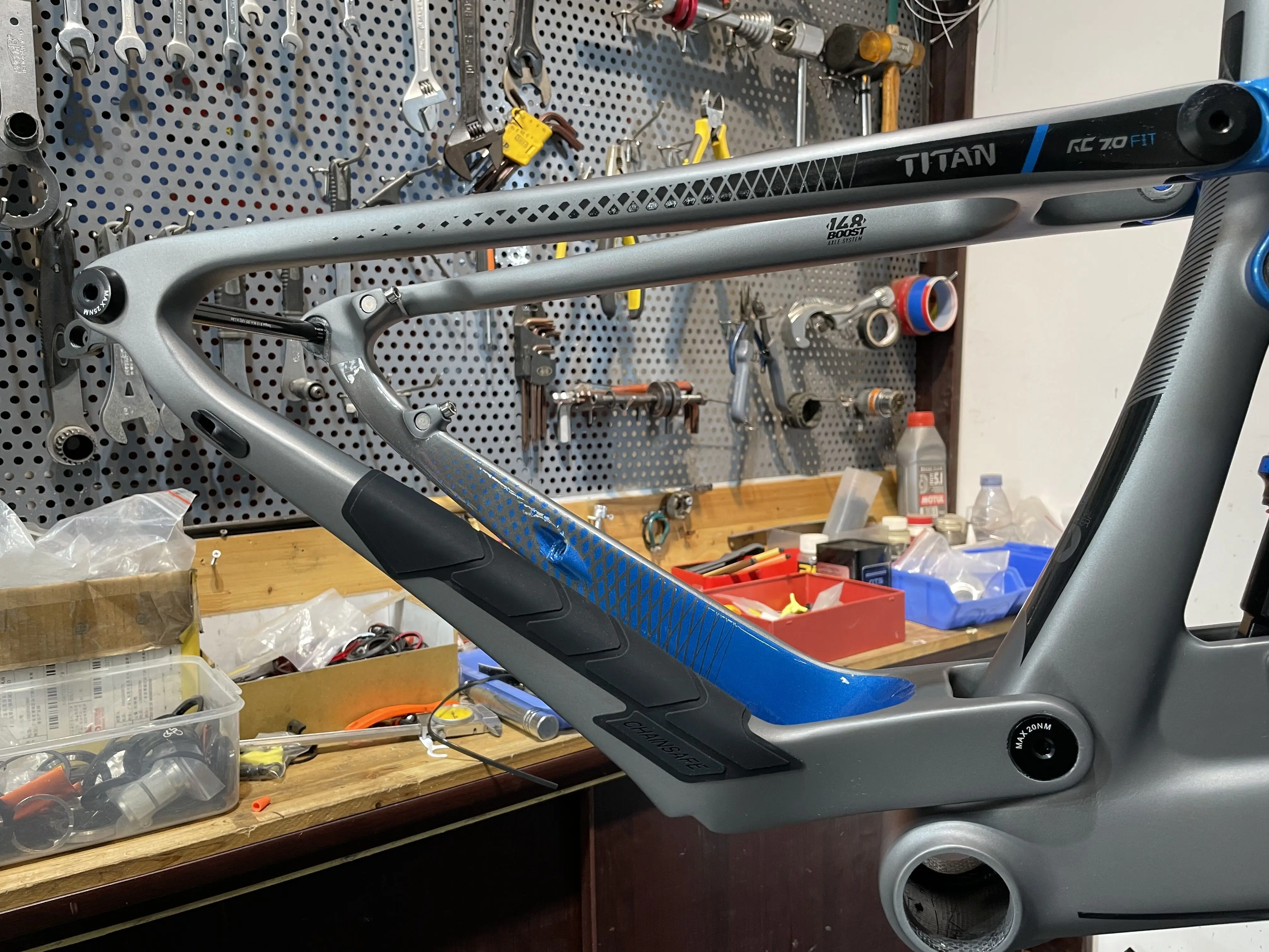 Autocollants de Protection de cadre de vélo vtt, accessoires de vélo en Silicone  18