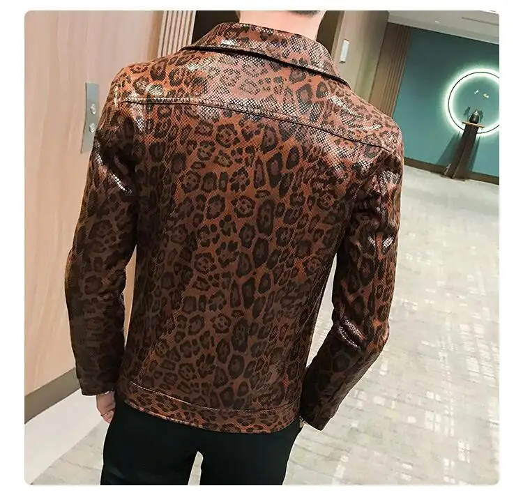 Осенняя кожаная куртка локомотивная кожаная одежда Свободное пальто Jaqueta De Couro Masculina с леопардовым принтом и карманами