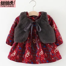 Новые зимние платья принцессы для маленьких девочек, детское бархатное платье с длинными рукавами и цветочным принтом+ меховой жилет, комплекты одежды из 2 предметов для маленьких девочек, От 0 до 3 лет