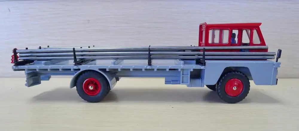 Atlas Dinky Truck 885 SAVIEM Porte fers литые игрушки 1:43