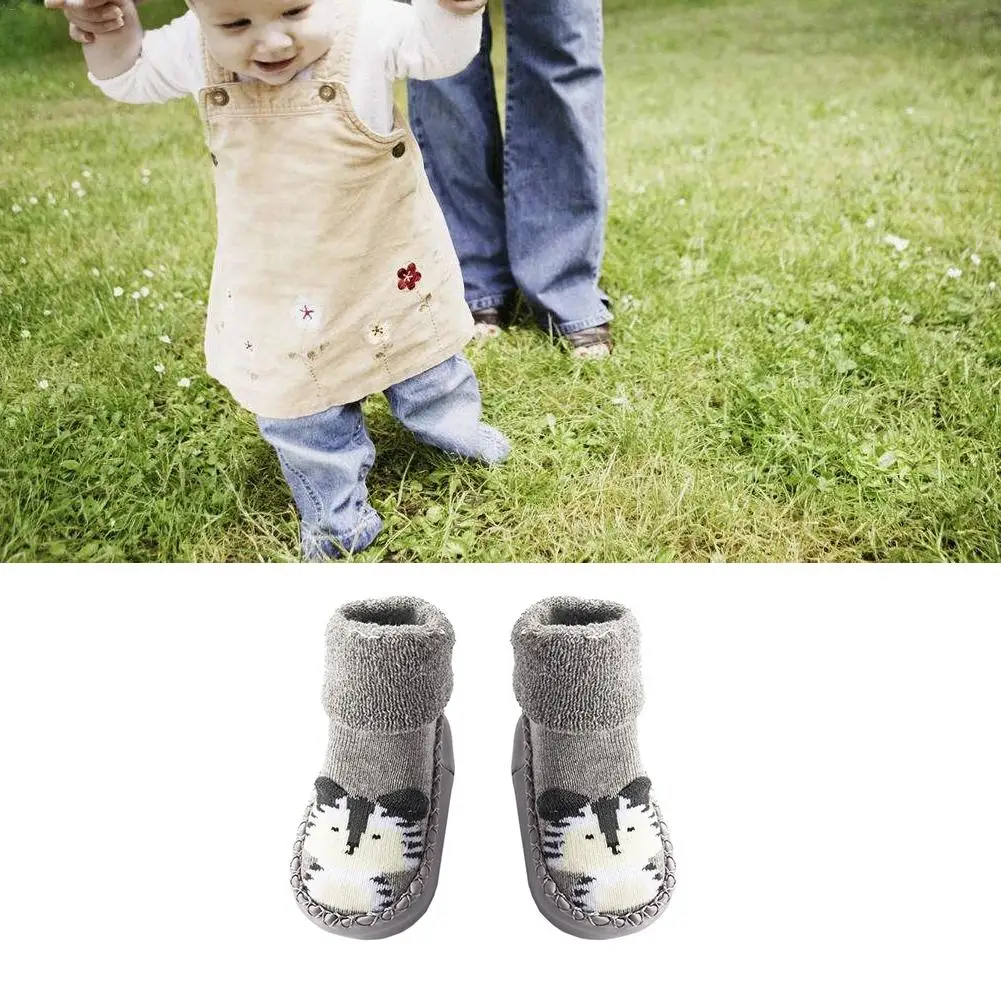 Новая модель для маленьких мальчиков Одежда для маленьких девочек; детские мокасины-с нескользящей подошвой; Домашние шлепанцы; носки-Тапочки