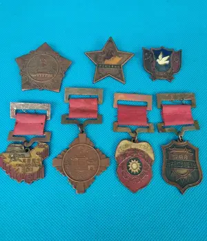 

7*Vintage Anti-Japanese War Medal Chinese Military Medal meritorious statesman Medal