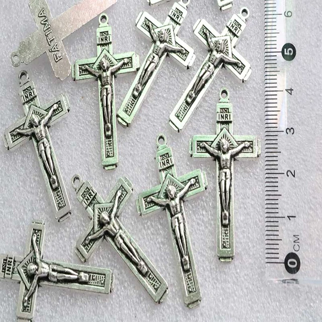 30pcs Silver Small Cross Alloy Pendant Mini Cross Charms Variety Cross Beads for Bracelets Craft 1 inch Vintage Cross Pendant Jewelry Making for