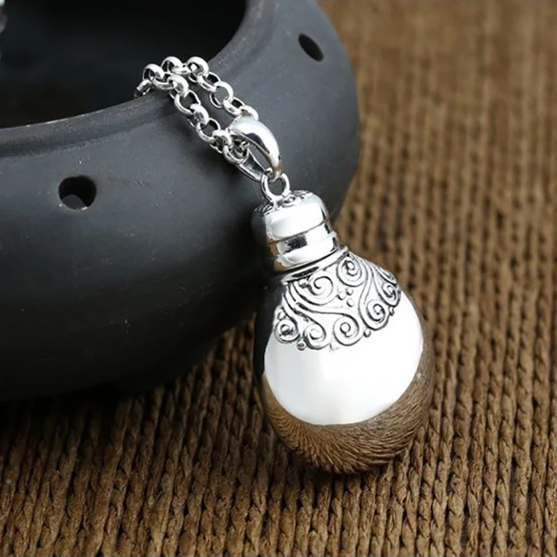Silver Old Antique Pendant Perfume Bottle Small Pot Pendant Retro Hollow Gawu Box Ladies Jewelry