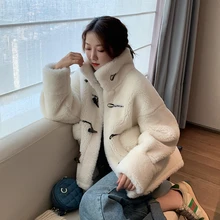 Женское пальто из искусственного меха, повседневное меховое плотное теплое пальто из искусственного меха ягненка, свободное зимнее пальто, женское меховое пальто с роговыми пуговицами, плюшевое пальто