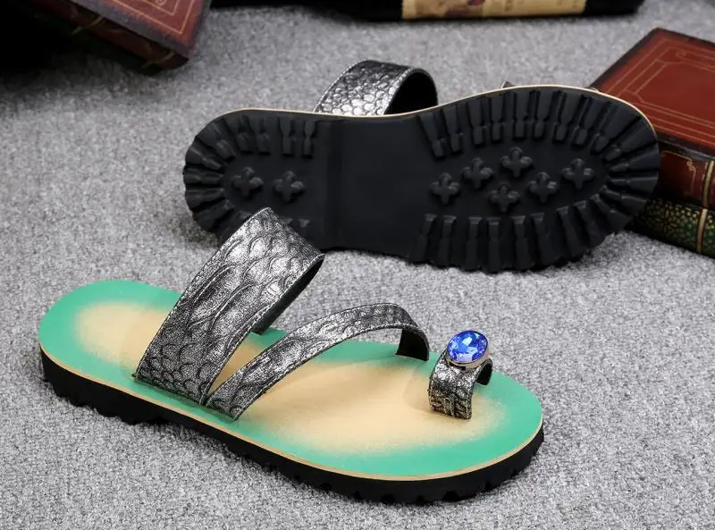 

new summer embossed men's sandals leather dual-use beach shoes casual rivets sandals