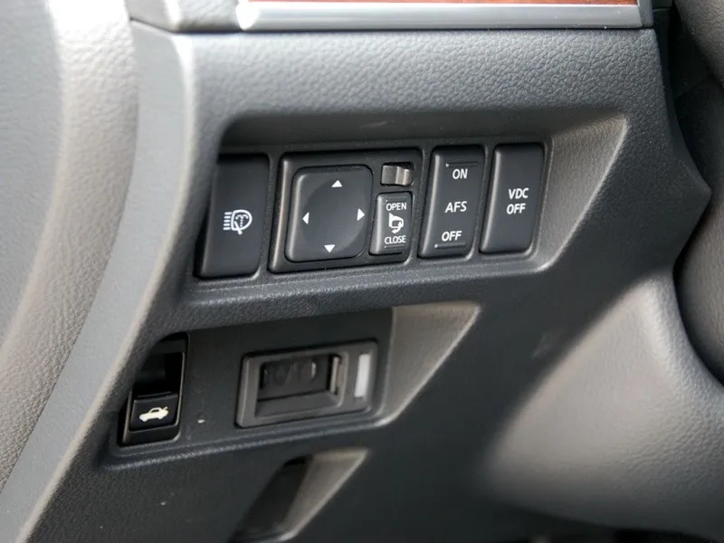 英菲尼迪M35 2009 折叠