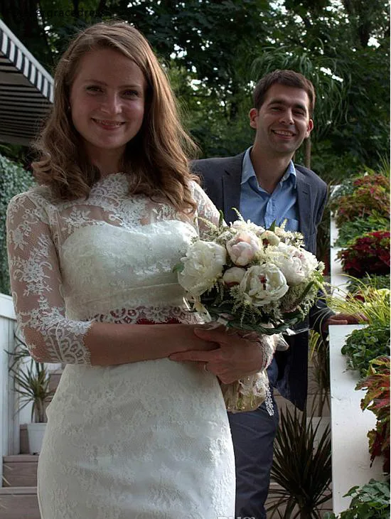 2017 Summer Beach Lace Wedding Dresses Short Two Pieces Simple Sheath Long Sleeves Sheer Bridal Gowns Knee Length  98 (2)